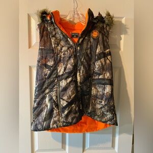 Womens Camo GWG Girls W/ Guns Full Zip Puffer Vest XL Removable Hood/Fur